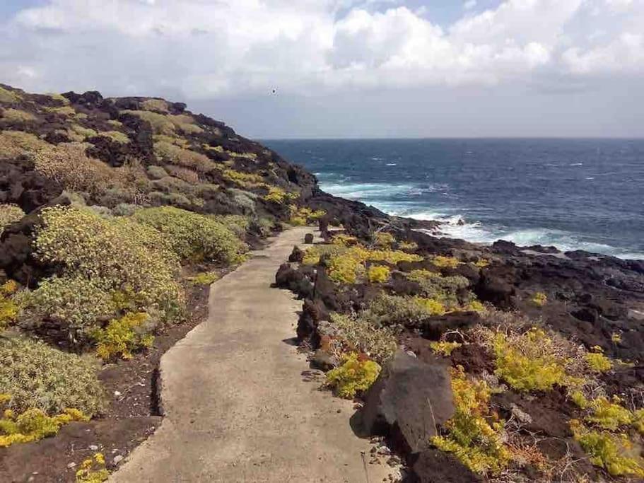 Una Casa Con Vistas La Caleta  Exterior foto